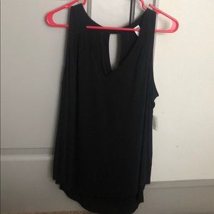 Black Old Navy tank